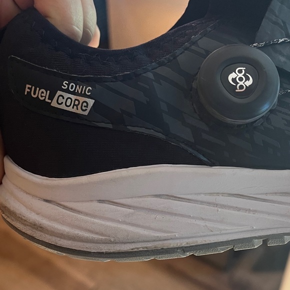 New Balance Black Athletic Shoes with Dial Closure - Picture 3 of 6